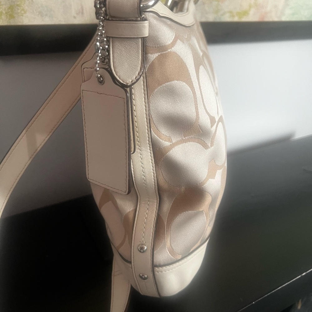 Coach Park Signature Duffle Bag F19740 - Picture 16 of 16